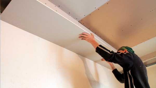 Почему гипсокартон популярен при отделке потолка