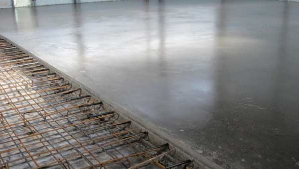 Как правильно залить бетонный пол