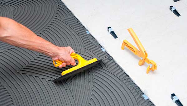 Как выбрать качественный клей для плитки