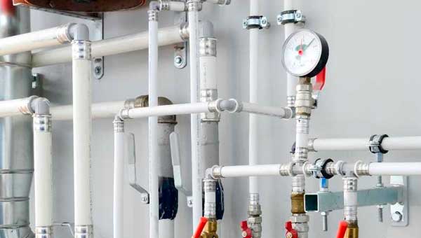 Сколько служит пластиковая труба в квартире